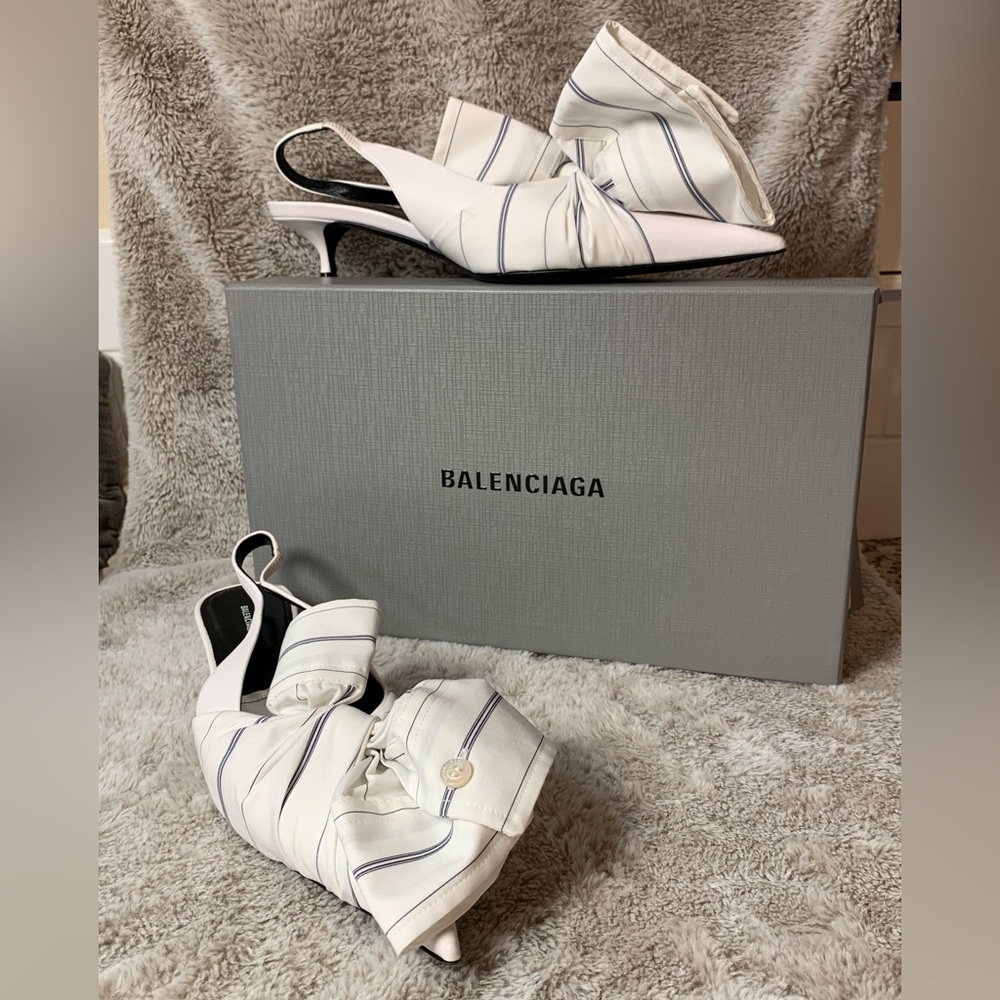 NIB BALENCIAGA Knife Chemise Slingback Pumps White Navy Poplin IT 38  US 8